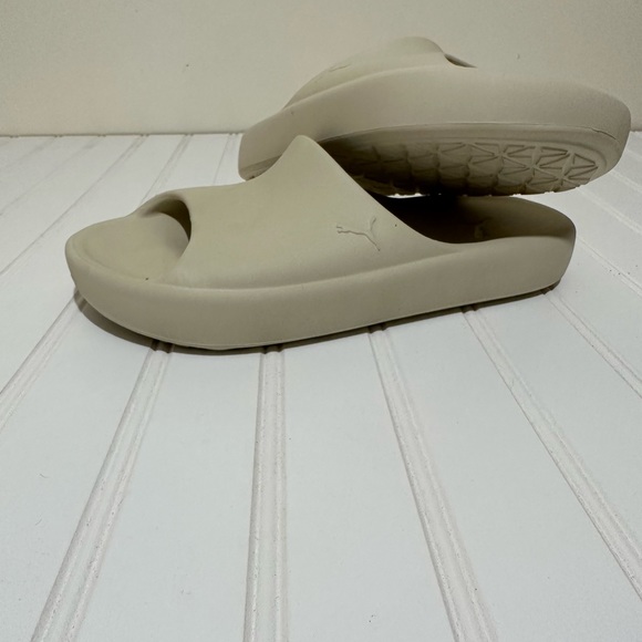 Shibui Cat Slides - Picture 6 of 6